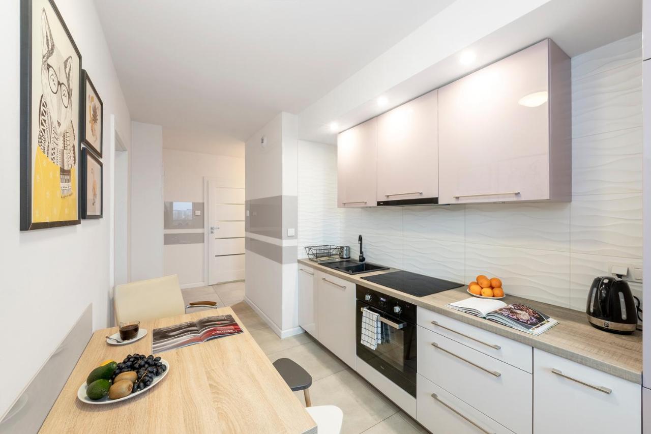 Waw Pokoje Manhattan Varsovia Exterior foto